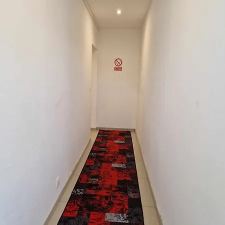 07 - Joli Equipe Avec Un Lit Double, Vue Sur Jardin, Parking Privatif Gratuit, Grand Fourgon Possible, Le Linge De Maison Est Fourni Lägenhet *