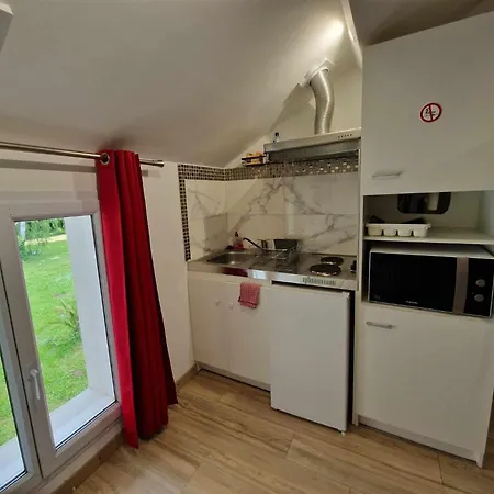 07 - Joli équipé Avec Clim, Vue Sur Jardin, Parking Privatif Gratuit, Grand Fourgon Possible, Le Linge De Maison Est Fourni *