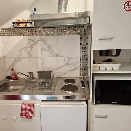 Appartamento 07 - Joli équipé Avec Clim, Vue Sur Jardin, Parking Privatif Gratuit, Grand Fourgon Possible, Le Linge De Maison Est Fourni