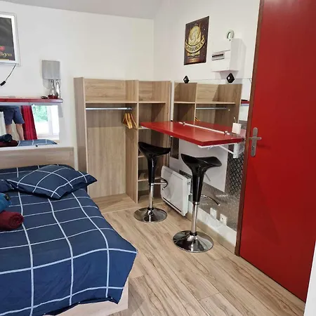 07 - Joli Equipe Avec Un Lit Double, Vue Sur Jardin, Parking Privatif Gratuit, Grand Fourgon Possible, Le Linge De Maison Est Fourni * Razac-sur-lʼIsle